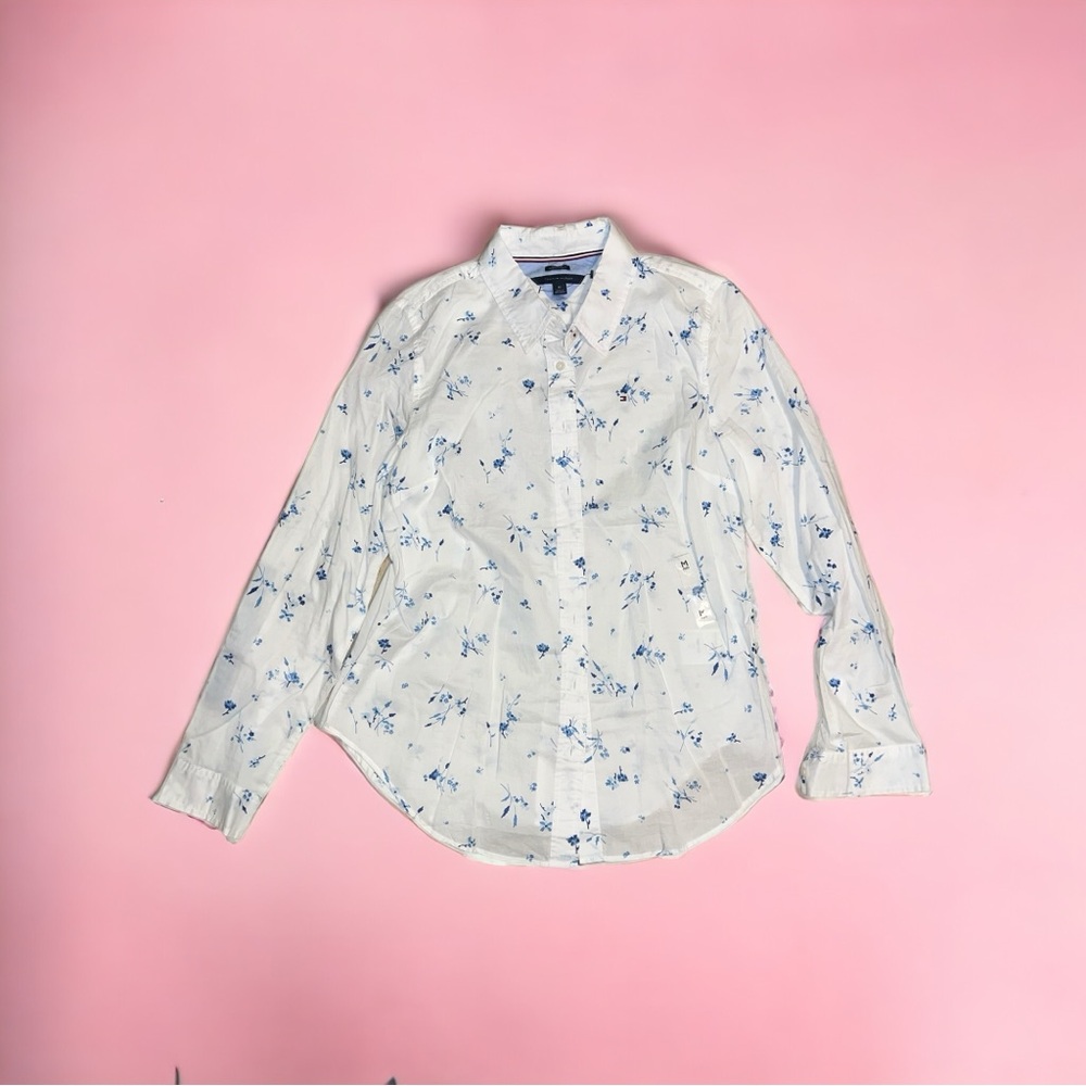 Women’s Tommy Hilfiger Classic Fit Button Down Shirt Size Medium